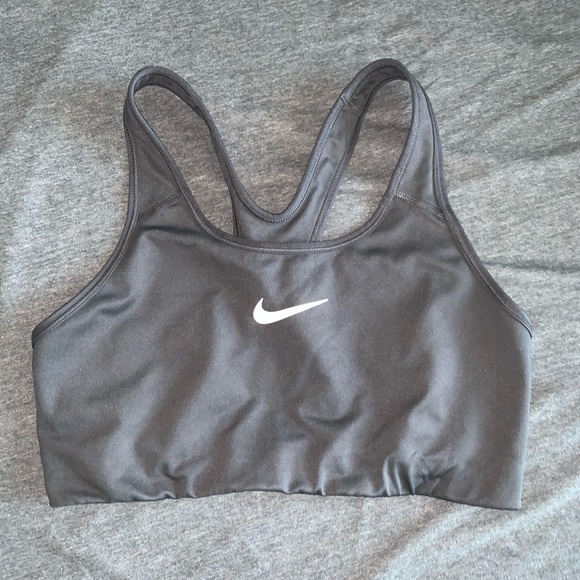 Nike large sports bras - Picture 2 of 7